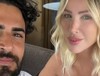 Seda Sayan ve Çağlar Ökten'den romantik poz