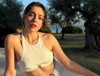 Cemre Baysel tatil rotasını Yunanistan'a çevirdi