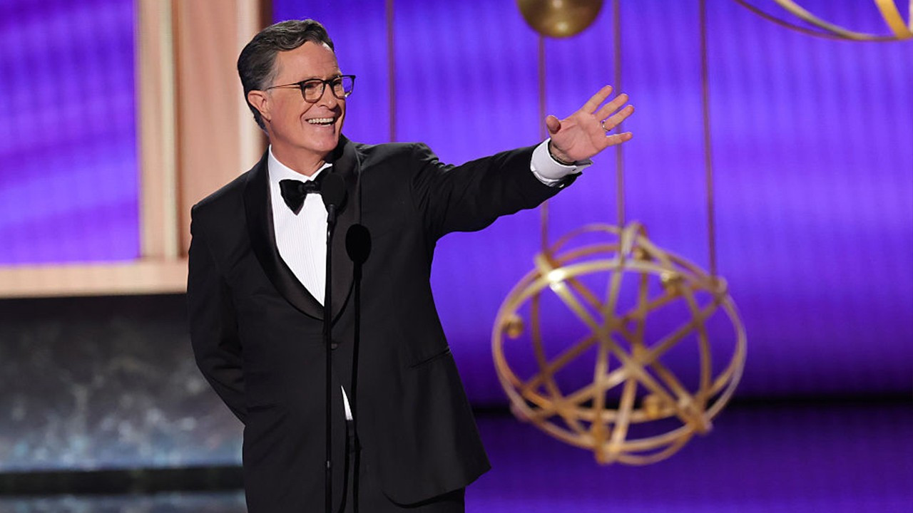 Stephen Colbert, Emmy'de Türkiye ve 'estetik' esprisi yaptı