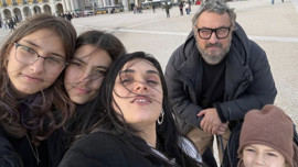 Tuba Büyüküstün ve Onur Saylak’ın ikizleri artık genç kız oldu