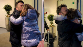 Megastar Tarkan konserleri bitirdi, kızı Liya'ya kavuştu