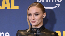Sophie Turner'ın "Tomb Raider" setinde sakatlandı, çekimler durdu