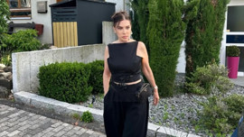 Nebahat Çehre'den Almanya pozu