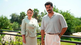 n Burak Özçivit ve Sibel Taşçıoğlu'ndan set fotoğrafı