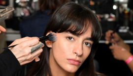 Dinlenmiş bir cilt görünümü yaratan, en iyi 5 aydınlatıcı