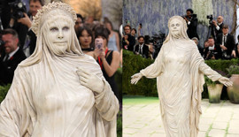 Müzeden kaçan heykel gibi: Met Gala'nın en konuşulan ismi