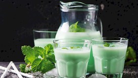 Naneli yeşil içecek