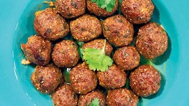 Kinoalı yulaflı fırın köftesi