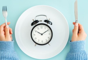 Aralıklı oruçla zayıflayın: 6 tarif ve 7 günlük örnek liste