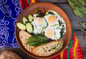 Dengeli, klasik kahvaltı tabağı tarifi