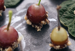 Karamelli cevizli üzüm nasıl yapılır?