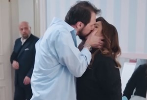 'Kızılcık Şerbeti'nde Mustafa ve Meri'nin sahnesi gündem oldu