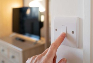 Bir odadan çıkarken ışıkları kapatmalı mıyız?