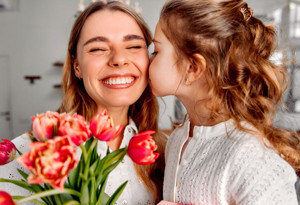 Anneye hangi çiçek alınır? Anneliği simgeleyen çiçekler nelerdir?
