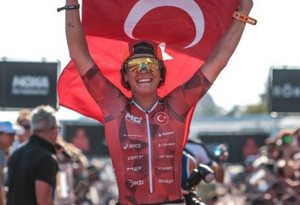 Merve Güney, 20. IRONMAN France yarışında birincilik elde etti