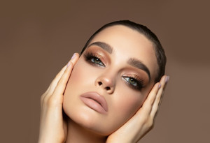 Renkli ve doğal bahar makyajı