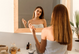 Parfümünüzün ömrünü kısaltan ve cildinize zarar veren hatalar