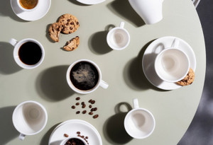 Kahve porselende içilir!