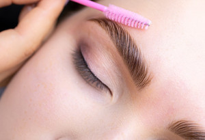 Kaş laminasyonu etkisi veren 5 jel