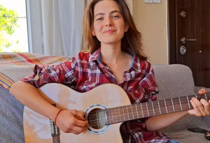 Taşacak Bu Deniz'in Eleni'si Ava Yaman'ın sesi büyüledi!