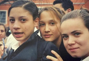 Ünlü oyuncu lise yıllarından pozunu paylaştı