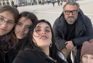 Tuba Büyüküstün ve Onur Saylak’ın ikizleri artık genç kız oldu