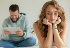 Bir 'çocuk adamla' birlikte olduğunuzu gösteren 12 işaret