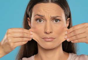 Kilo kaybı sonrası 'yüz çökmesi' neden olur?