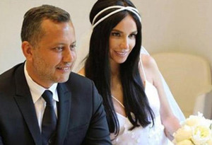 Şarkıcı Gülşen, 10 yıl sonra eşinin soyadını profiline ekledi