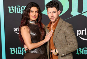 Priyanka Chopra Jonas ve Nick Jonas 'The Bluff' prömiyerinde