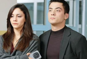 Dilin Döğer ve Atakan Özkaya aşkı belgelendi