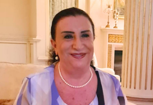 Perran Kutman 46 yıl sonra tiyatro sahnesinde