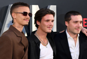 Romeo Beckham, kardeşi Cruz'un konserinde duygusal anlar yaşadı