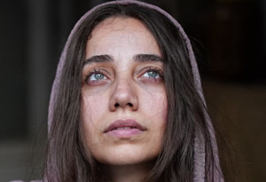 'Sevdan Bir Ateş'te Özge Özacar güzellik kaygısını hiçe saydı