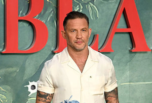 Tom Hardy 'MobLand' dizisinin galasında