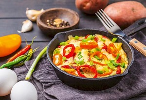 Biber yatağında omlet