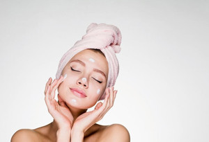 Cildinizi doğal detoks kremleri ile nemlendirin!