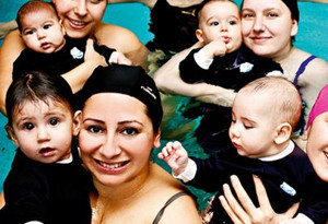Mini mini yüzücüler