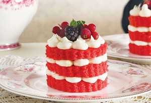 Red velvet mini pastacıklar