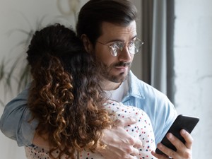 Başka birini mi hayal ediyor? Bir başkasını işaret eden 5 şey