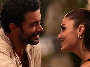 Hande Erçel ve Barış Arduç’lu Rüzgara Bırak filminden ilk fragman