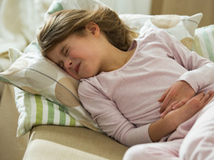 Çocuklarda karın ağrısı: Bir hastalığın habercisi olabilir mi?