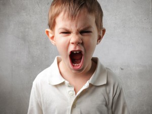 Öfkeli bir çocukla nasıl başa çıkılır?