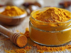 Zerdeçal lekesi nasıl çıkar?