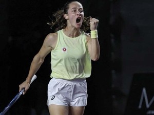 Zeynep Sönmez, Wimbledon'da 2. tura çıkan ilk Türk kadın tenisçi