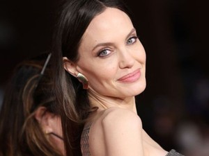 Angelina Jolie'nin evine girmeye çalışan bir kişi yakalandı
