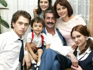 Erkan Petekkaya ve Ayça Bingöl yeni proje için bir arada
