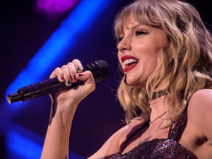 Şarkıcı Taylor Swift'in kariyeri belgesel oluyor