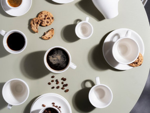 Kahve porselende içilir!