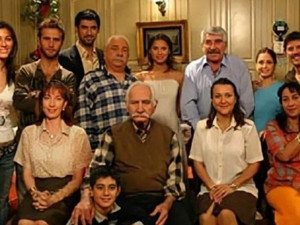 Yabancı Damat'ın Memik Dede'sine rol arkadaşlarından veda